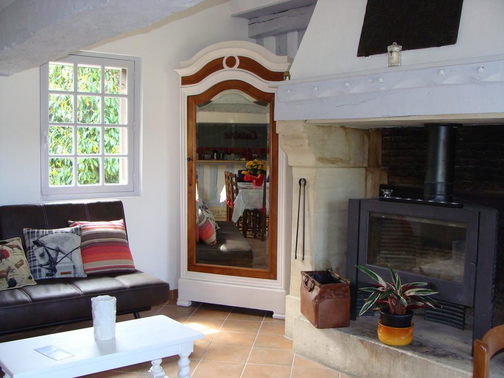 Le Vieux Castel Bed and Breakfast Goustranville Zewnętrze zdjęcie