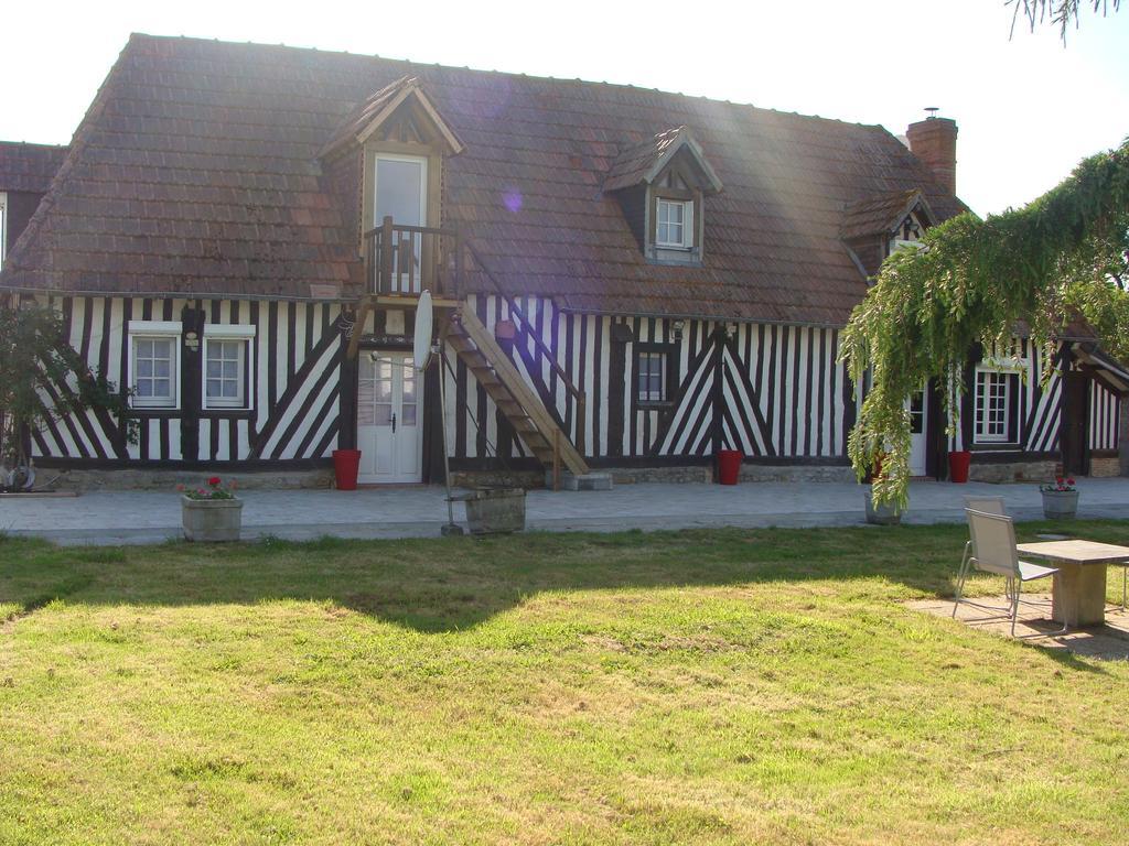 Le Vieux Castel Bed and Breakfast Goustranville Zewnętrze zdjęcie