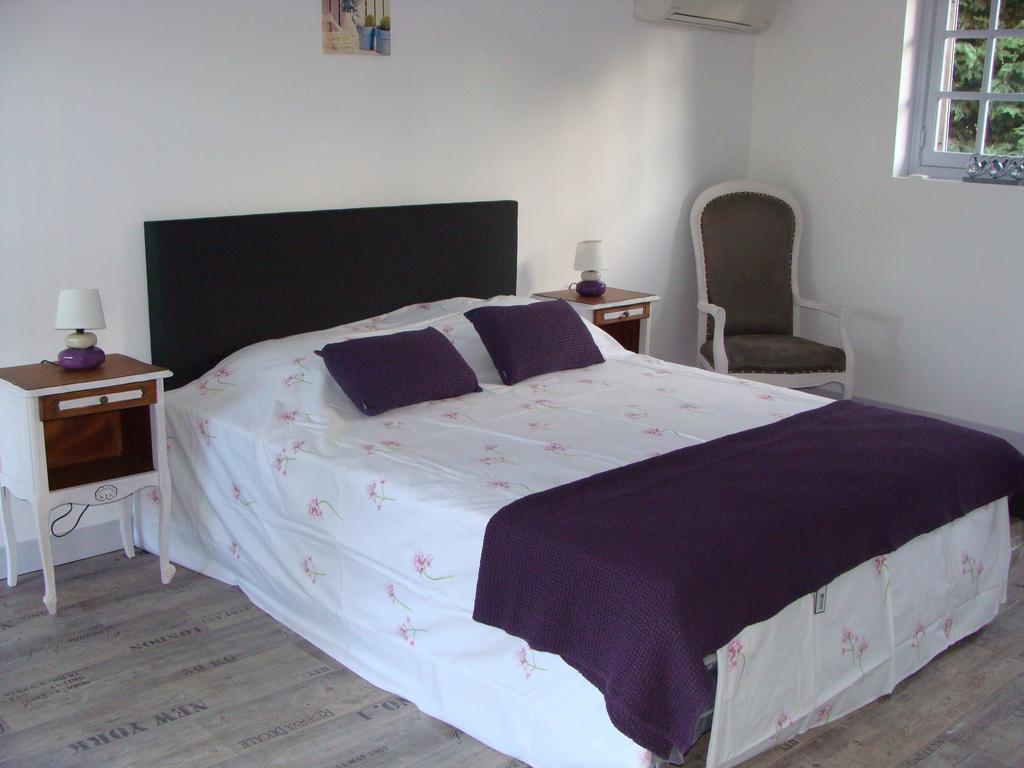 Le Vieux Castel Bed and Breakfast Goustranville Pokój zdjęcie